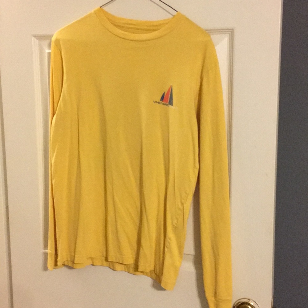 Vineyard Vines T shirt